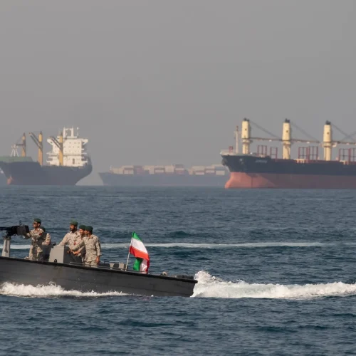 طهران تضع 5 شروط للتفاوض مع واشنطن أبرزها وقف الحرب والاعتراف بسيادتها على مضيق هرمز