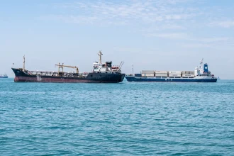 الحرس الثوري الإيراني: عبور 23 سفينة مضيق هرمز خلال الـ24 ساعة الماضية بالتنسيق مع قواتنا