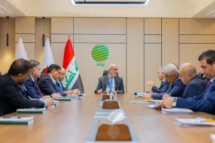 وزير النفط: المصافي تعمل بطاقتها الإنتاجية الكاملة لتأمين احتياجات المواطنين