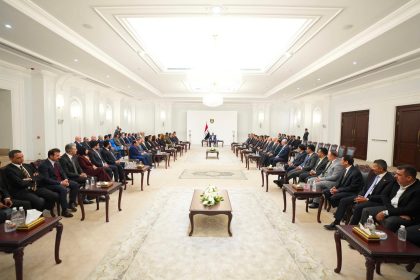 الزيدي يؤكد حرص الحكومة على تقديم الدعم للمؤسسات الإعلامية والصحفية الوطنية