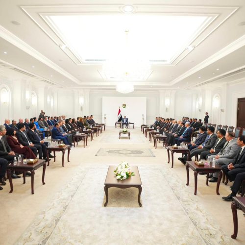الزيدي يؤكد حرص الحكومة على تقديم الدعم للمؤسسات الإعلامية والصحفية الوطنية