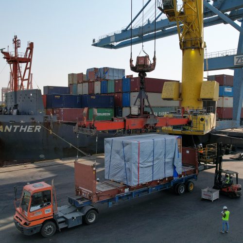 مصدر للرشيد: انفجار مفاجئ بباخرة عملاقة تحمل علم بنما بالقرب من ميناء أم قصر