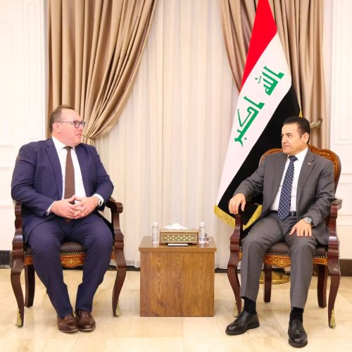 القائم بالأعمال الأمريكي يؤكد دعمه لبيان الإطار بشأن حصر السلاح: نقلة نوعية لترسيخ الاستقلال والسيادة
