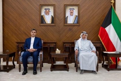 الكويت تستدعي القائم بالأعمال الإيراني وتسليمه مذكرة احتجاج