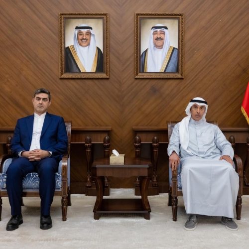 الكويت تستدعي القائم بالأعمال الإيراني وتسليمه مذكرة احتجاج