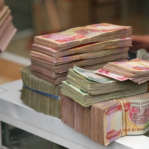 وزير الصحة يعلن استكمال إجراءات صرف رواتب الأطباء الدوريين المتأخرة لـ 3 أشهر