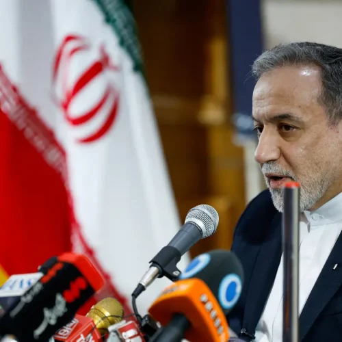 وزير خارجية ايران: سنرد على أي عمل عدائي ضدنا فورا وبشكل حاسم
