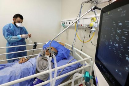 الصحة الفلسطينية: أكثر من 4 آلاف مريض بالسرطان مهددون بسبب نفاد الأدوية