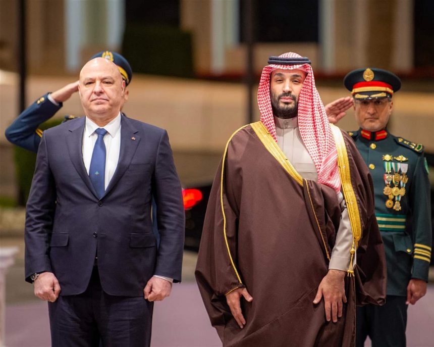 ولي العهد السعودي يبحث مع الرئيس اللبناني آخر التطورات في المنطقة