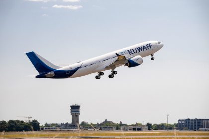 الكويت تستأنف الملاحة الجوية بعد تعليقها بسبب هجوم إيراني