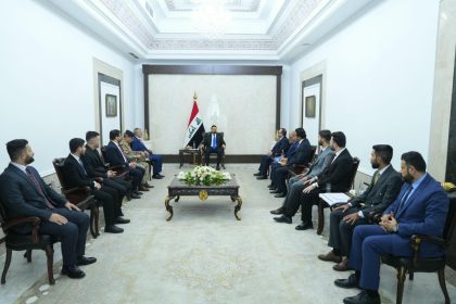 الزيدي يوجه بإدراج نص في موازنة 2027 لتعيين الأطباء المقيمين العاملين بصفة عقود حالياً