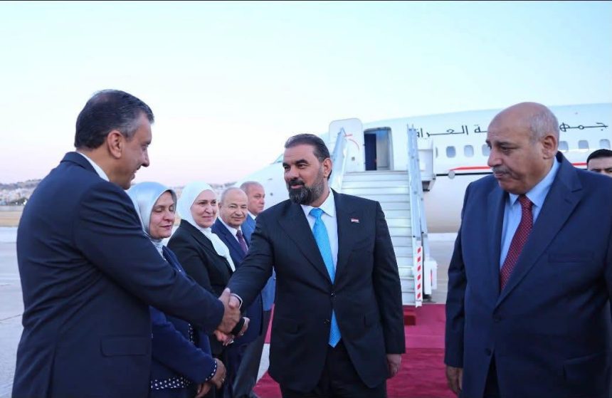 رئيس مجلس النواب هيبت الحلبوسي يصل إلى الأردن في زيارة رسمية