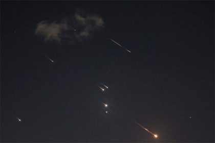 ‏الجيش الإسرائيلي: أنظمة الدفاع تعمل على اعتراض صواريخ إيرانية
