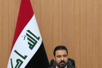 الزيدي يوجه الوزراء والمحافظين المعنيين بزيارة المصابين وأسر ضحايا الحادث المروري في ذي قار