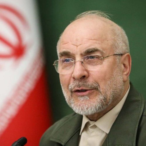 رئيس البرلمان الإيراني: انتهاك وقف إطلاق النار والحصار الأمريكي هما سبب التوترات الأخيرة