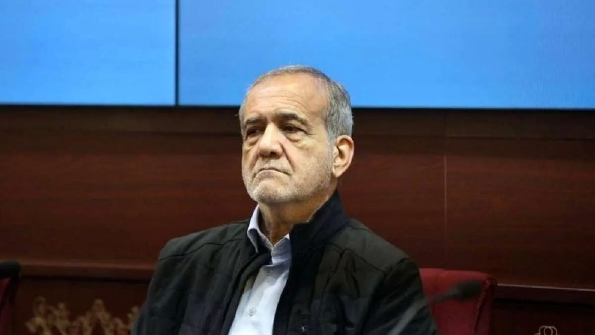 الرئيس الإيراني: استهداف البنى التحتية الحيوية ليس استعراضا للقوة بل دليل على العجز