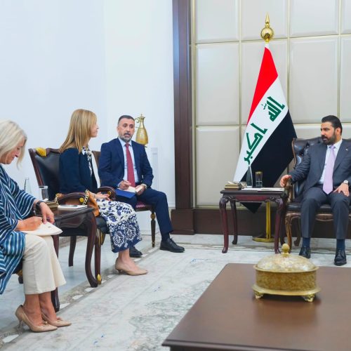 اسبانيا تشيد بخطوات الحكومة العراقية في مجال تعزيز سيادة الدولة وحصر السلاح بيدها