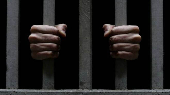 النزاهة: السجن 3 سنوات لمدير عام سابق بوزارة التجارة لإيداع أموال خلافاً للقانون بمصرف أهلي