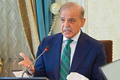 رئيس الوزراء الباكستاني: أصبحنا أقرب إلى اتفاق السلام ومن المرجح إتمامه خلال 24 ساعة