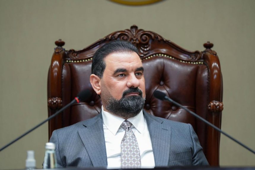 رئيس البرلمان يهنئ بعيد الصحافة العراقية: نؤكد مواصلة العمل التشريعي لحماية الحريات العامة
