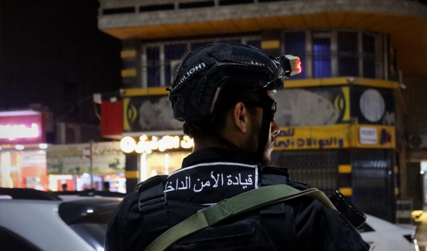 ‏الداخلية السورية: مقتل اثنين من موظفي الوزارة بهجوم انتحاري على معسكر في الرقة
