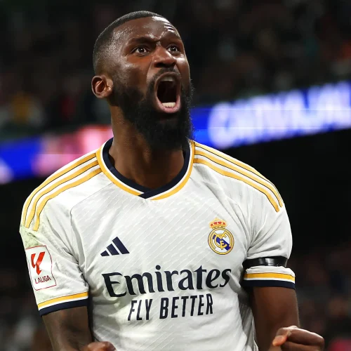رسميا.. ريال مدريد يجدد لنجمه أنطونيو روديجر حتى 2027