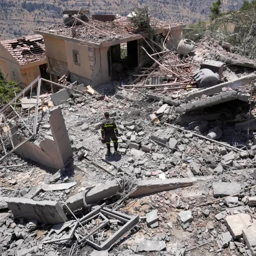 منظمة العفو الدولية: منع عودة سكان جنوب لبنان إلى قراهم قد يرقى إلى جريمة حرب