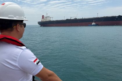 مرصد اقتصادي: العراق خسر 37.7 مليار دولار من عائدات النفط منذ إغلاق مضيق هرمز