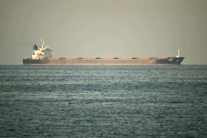 الجيش الامريكي: عبور اكثر من 17 مليون برميل من النفط إلى الأسواق العالمية خلال مضيق هرمز