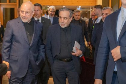 الوفد الإيراني يغادر سويسرا متوجهاً إلى طهران