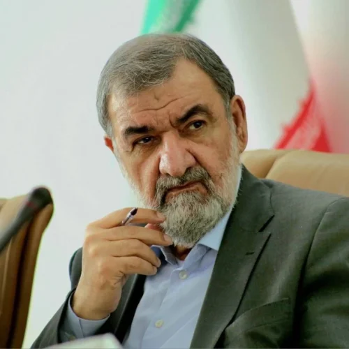 مستشار المرشد الإيراني يحذر واشنطن: سنرد بشكل ساحق على أي انتهاك