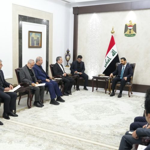 الزيدي لوزير الخارجية الايراني: العراق يقف مع أولوية إنهاء الحروب لتثبيت الاستقرار في المنطقة
