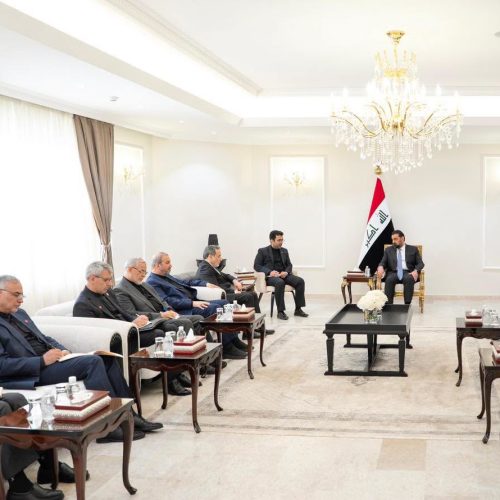 رئيس البرلمان يؤكد موقفَ العراق الداعم للجهود الدبلوماسية التي تستهدف ترسيخ الحوار بمعالجة الأزمات