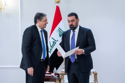 رئيس مجلس النواب يتسلم دعوة رسمية لزيارة باكستان