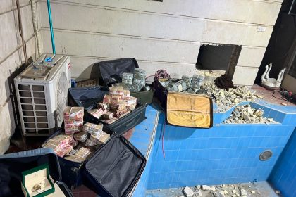 القضاء: التحقيقات مع وكيل وزير النفط "علي معارج" تسفر عن ضبط 11 مليون دولار و4 مليارات دينار