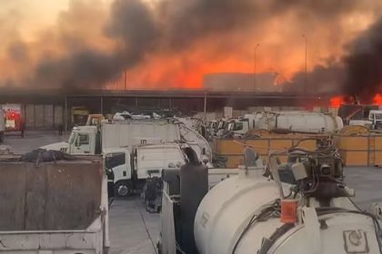 فرق الدفاع المدني تسيطر على حريق في منطقة النهضة وسط بغداد