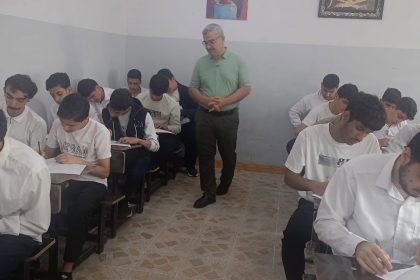 التربية تقرر شمول طلبة الثالث المتوسط والسادس الإعدادي غير المؤهلين بأداء امتحانات الدور الثاني