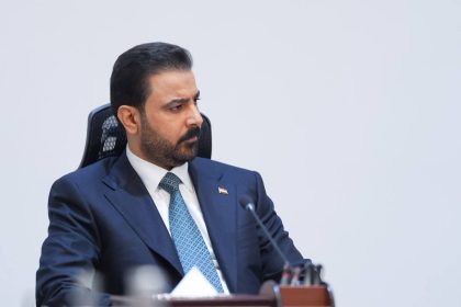 الزيدي يوعز للمنافذ الحدودية بتنظيم وتسهيل دخول الزائرين العرب والأجانب الى العراق