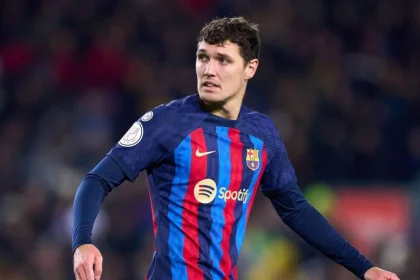 رسميًا.. برشلونة يعلن تجديد عقد كريستنسن حتى 2028
