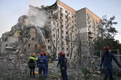 أوكرانيا.. مقتل 13 شخصًا في هجوم روسي على العاصمة كييف