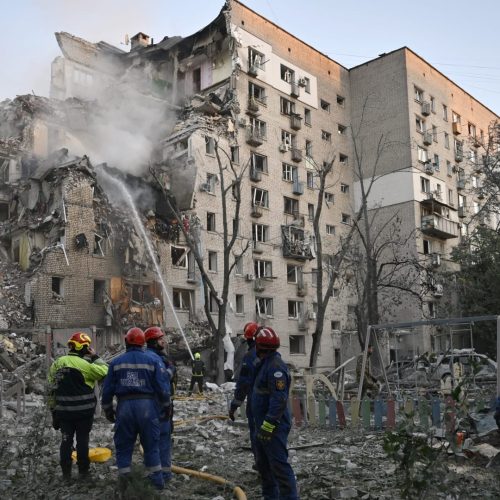 أوكرانيا.. مقتل 13 شخصًا في هجوم روسي على العاصمة كييف
