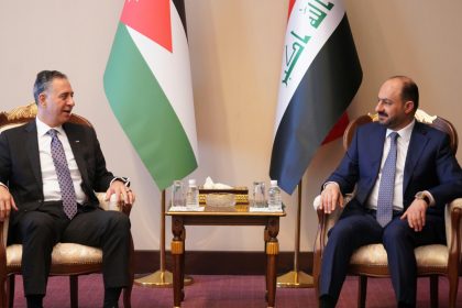 وزير الصناعة والمعادن يبحث مع نظيره الأردني تعزيز التعاون الصناعي والتجاري بين البلدين