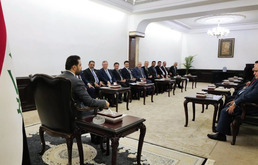 الزيدي يؤكد حرص الحكومة على توفير البيئة الاستثمارية الآمنة
