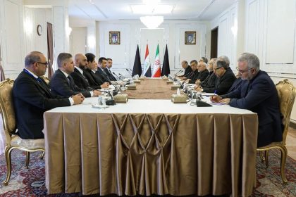 رئيس الجمهورية ونظيره الإيراني يؤكدان ضرورة إنهاء الحروب ووقف الأزمات والتوترات في المنطقة
