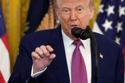 ترامب: منحنا طهران أسبوعاً من أجل تشييع خامنئي