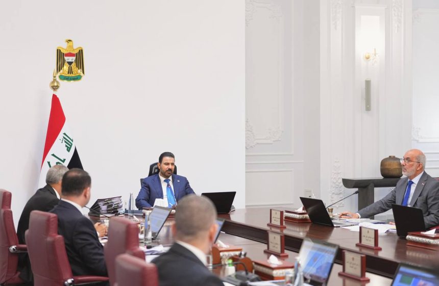 الزيدي يوجه باستكمال إجراءات اصدار إجازة العمل عند منح تأشيرة الدخول للعمالة الأجنبية