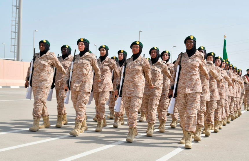 وزارة الدفاع الكويتية تفتح باب التطوع العسكري للنساء