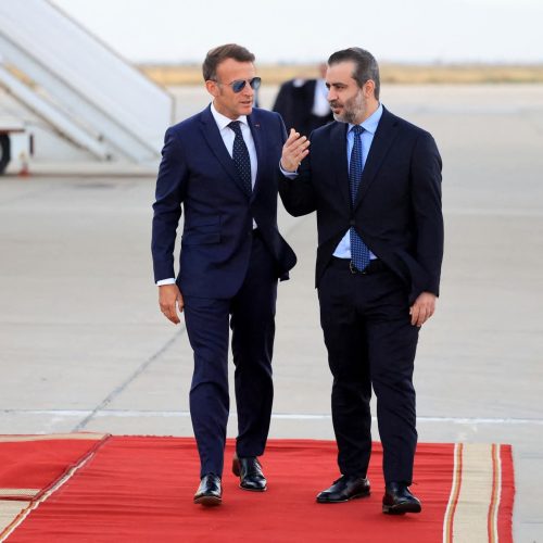 الرئيس الفرنسي يصل العاصمة السورية دمشق