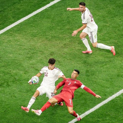 اسبانيا تقصي البرتغال وتبلغ ربع نهائي المونديال