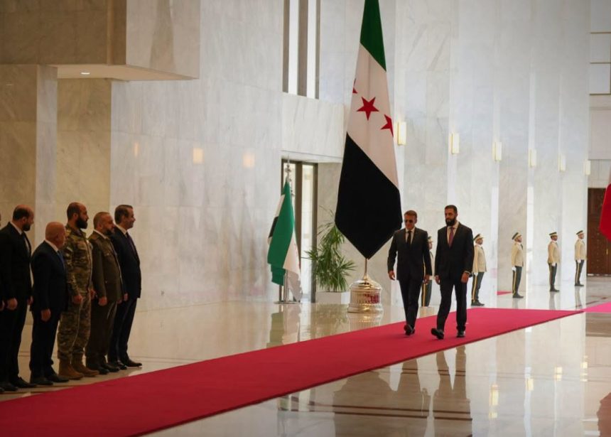 الإليزيه: ماكرون لم يسمع أي انفجارات أثناء توجهه للقاء الشرع في قصر الشعب بدمشق
